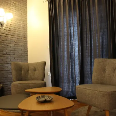 Maxima - Palazzo Di Meteora Kalampáka