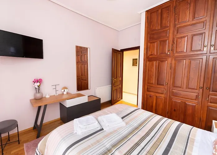 Maxima - Palazzo Di Meteora *