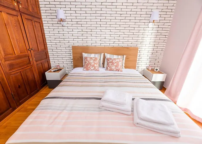 Maxima - Palazzo Di Meteora Kalambaka